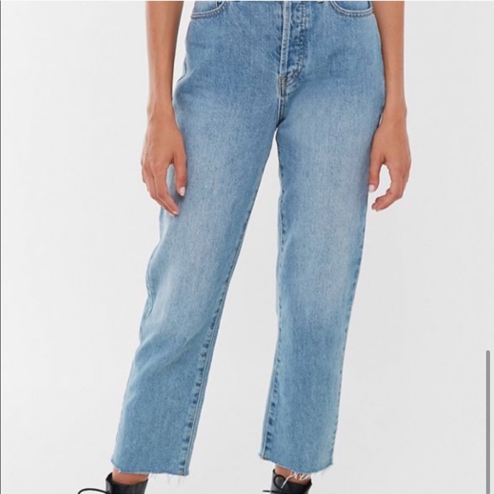 BDG Mom Jeans- Slim straight